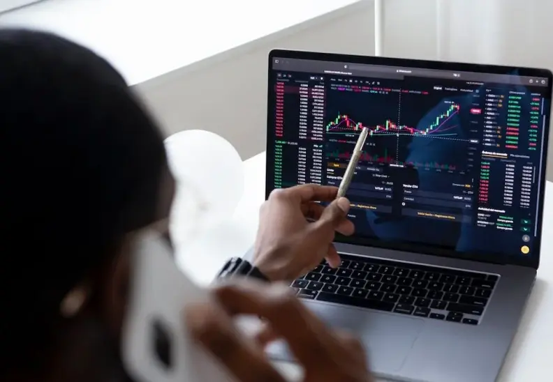 Robust ESG Data Control